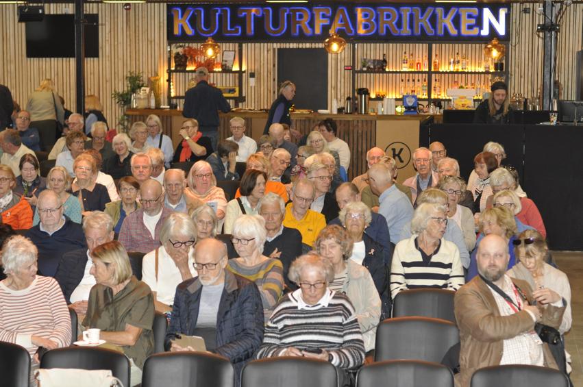 Mer enn 200 på sesongens første foredrag